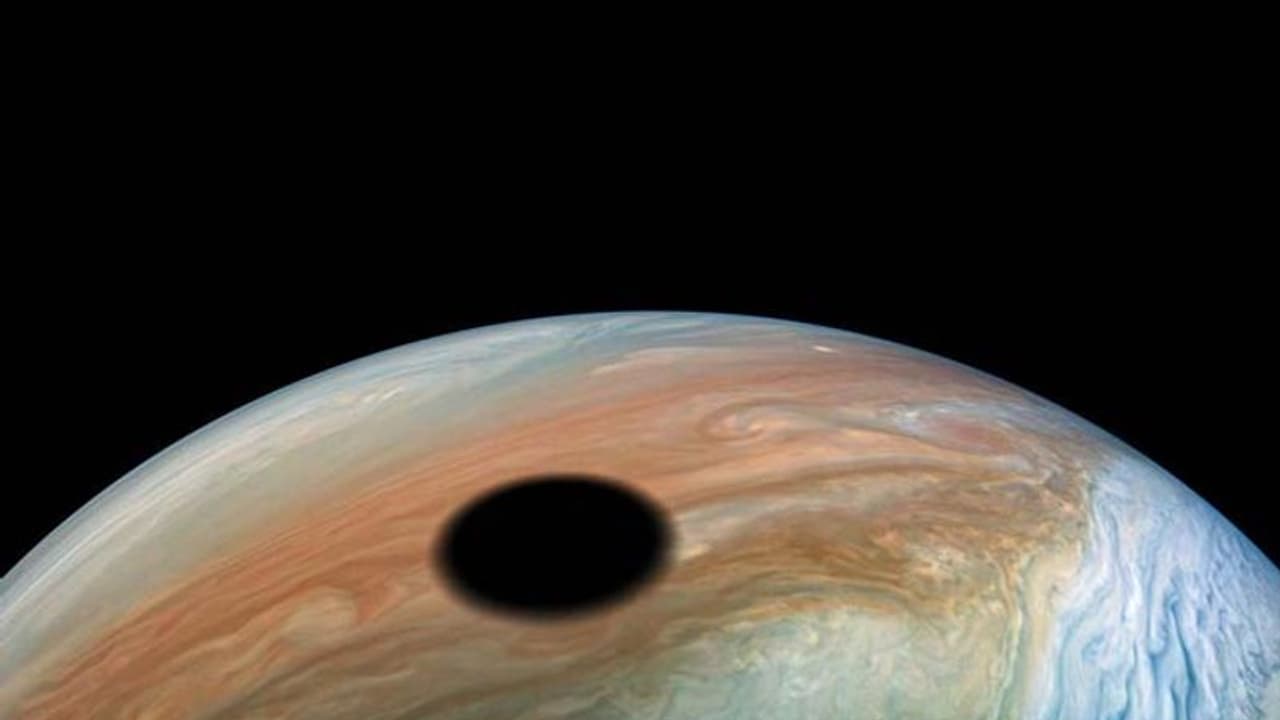 ಸುತ್ತುವೆ ನಿನ್ನನು ಹಗಲಿರುಳು: ಗುರುವಿನ ಮೇಲೆ ಬಿತ್ತು ಐಯೋ ನೆರಳು!