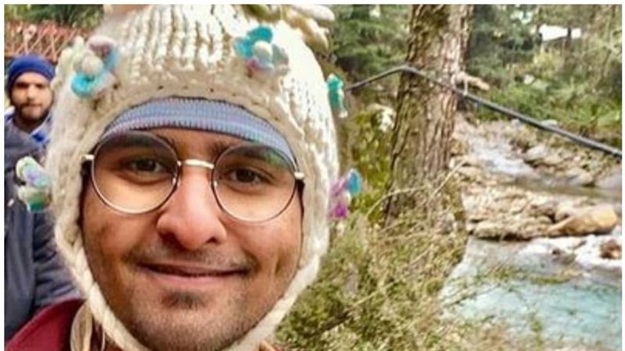 കിഡ് ക്യാപ്പണിഞ്ഞ് കൌതുകമുള്ള സെല്ഫിയുമായി ഷെയ്ൻ നിഗം കിഡ് ക്യാപ്പണിഞ്ഞ് കൌതുകമുള്ള സെല്ഫിയുമായി ഷെയ്ൻ നിഗം