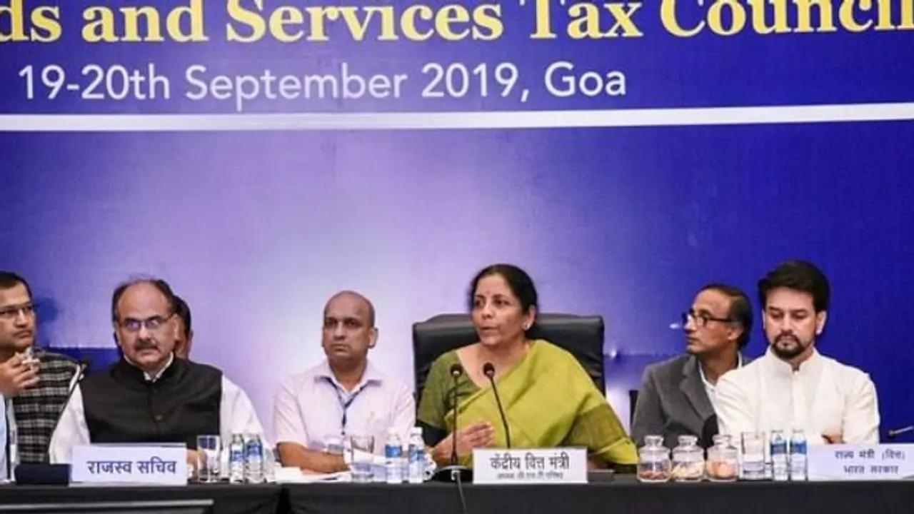 సామాన్యులపై ధరల భారం...రెవెన్యూ పెంపు కోసం జీఎస్టీలో భారీ మార్పులు..? సామాన్యులపై ధరల భారం...రెవెన్యూ పెంపు కోసం జీఎస్టీలో భారీ మార్పులు..?