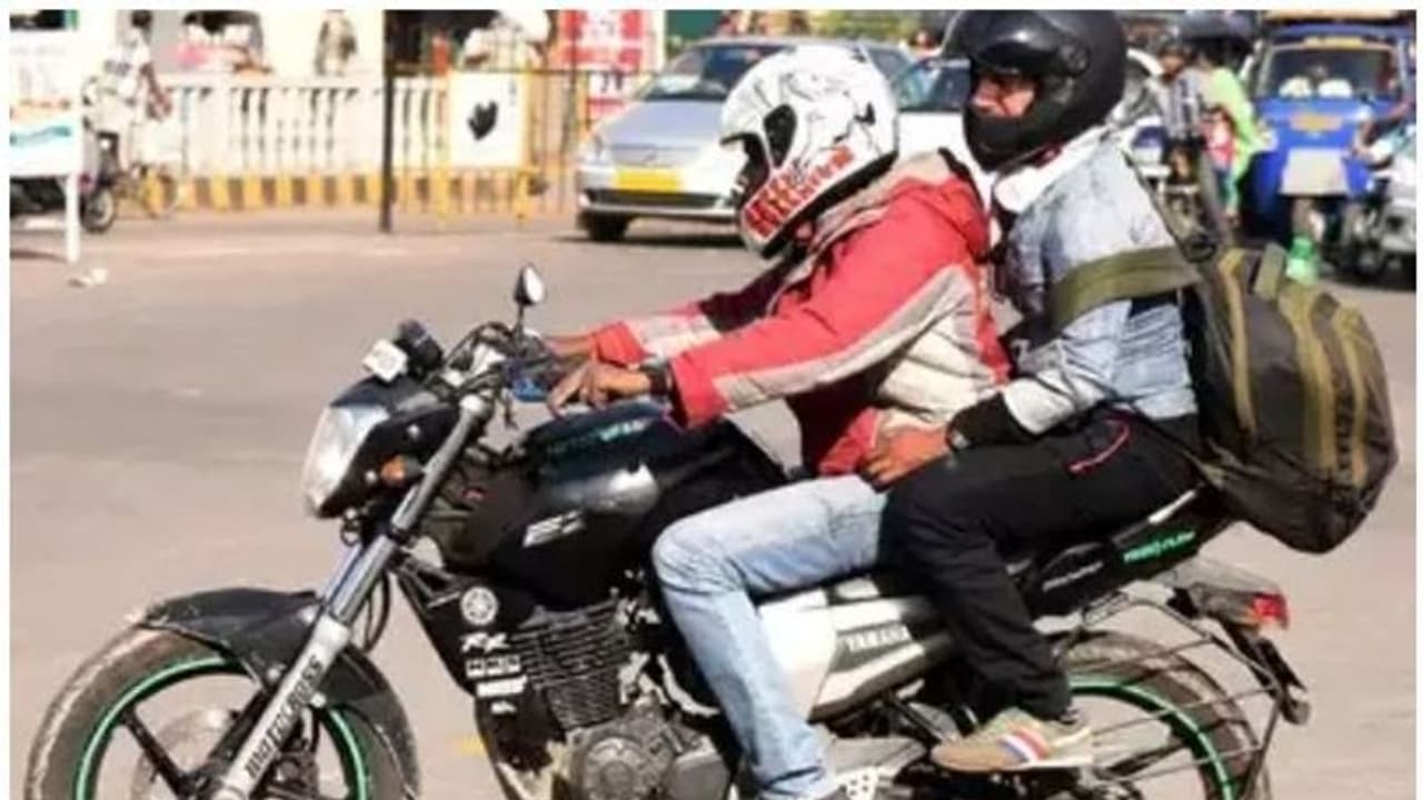 ಹೆಲ್ಮೆಟ್ ಧರಿಸದಿದ್ದರೆ ಮೂರು ತಿಂಗಳು ಲೈಸೆನ್ಸ್ ರದ್ದು! ಹೆಲ್ಮೆಟ್ ಧರಿಸದಿದ್ದರೆ ಮೂರು ತಿಂಗಳು ಲೈಸೆನ್ಸ್ ರದ್ದು!