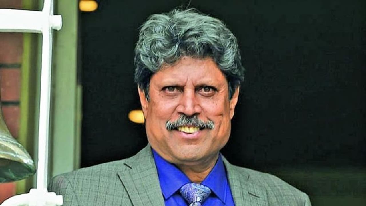 'കൊവിഡിനെതിരായ യുദ്ധം നമ്മള് ജയിക്കും'; ചെയ്യേണ്ടത് ഇതൊക്കെയെന്ന് കപില് ദേവ് 'കൊവിഡിനെതിരായ യുദ്ധം നമ്മള് ജയിക്കും'; ചെയ്യേണ്ടത് ഇതൊക്കെയെന്ന് കപില് ദേവ്