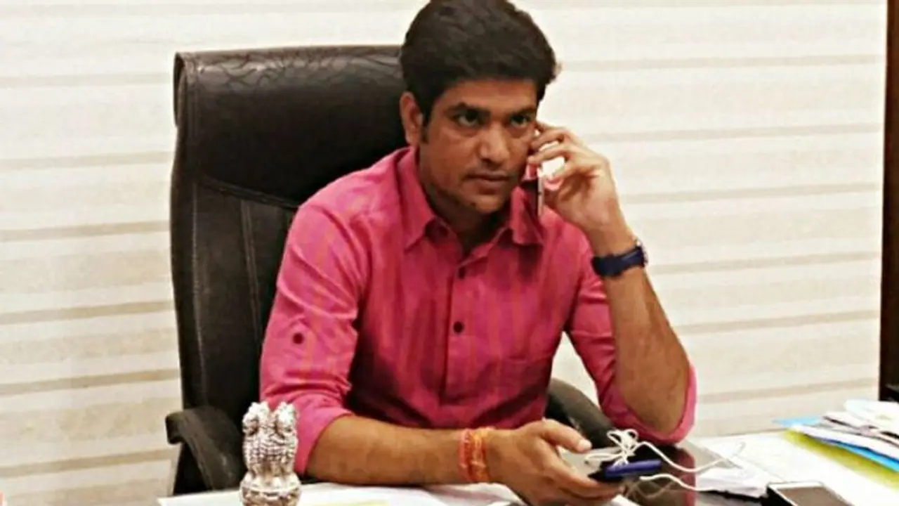 স্ত্রী করোনা মুক্ত, এবার করোনা ভাইরাসে আক্রান্ত লক্ষ্মীরতন শুক্লার ছেলে