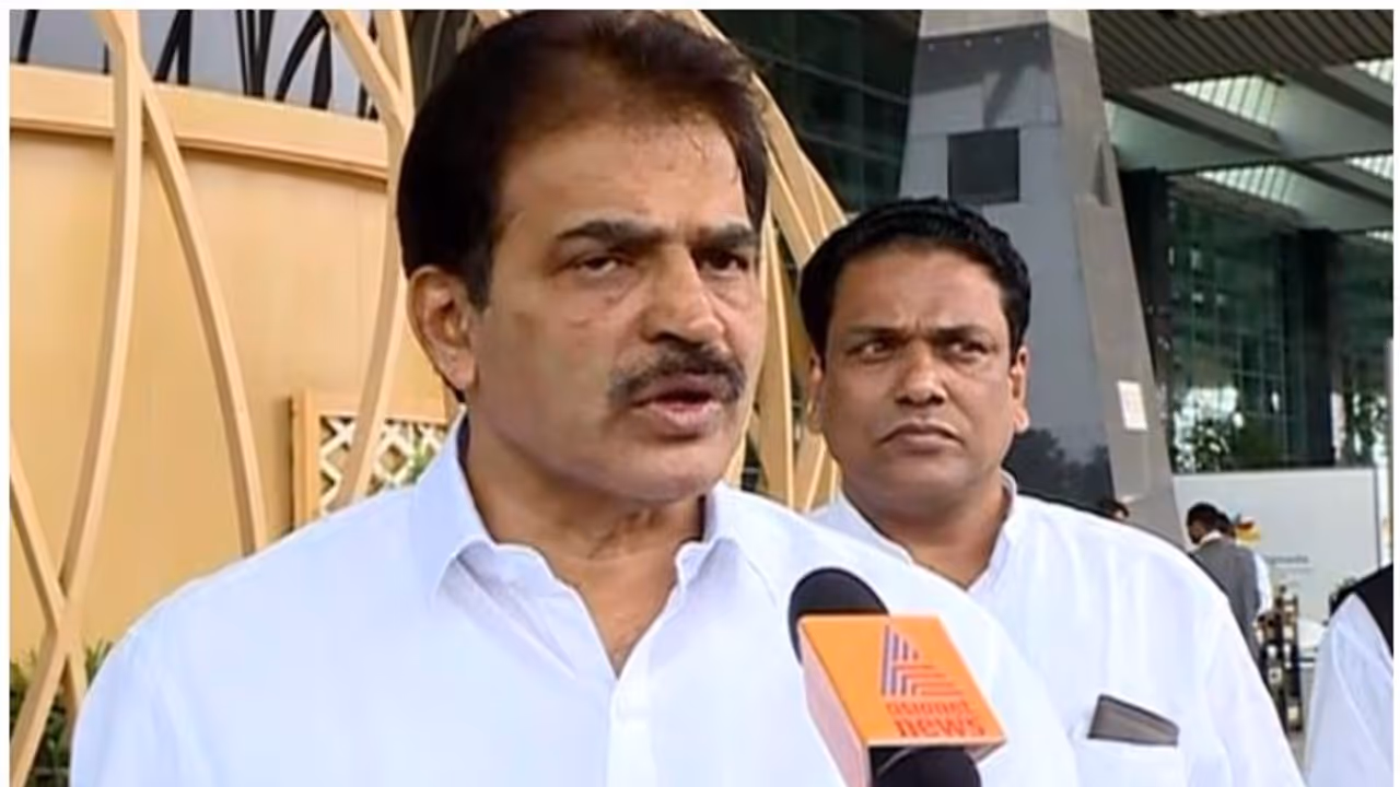 'കെവി തോമസിനെതിരെ അച്ചടക്ക നടപടിയുണ്ടാകും, സംസ്ഥാന ഘടകത്തിന് തീരുമാനിക്കാം': കെസി വേണുഗോപാൽ 'കെവി തോമസിനെതിരെ അച്ചടക്ക നടപടിയുണ്ടാകും, സംസ്ഥാന ഘടകത്തിന് തീരുമാനിക്കാം': കെസി വേണുഗോപാൽ