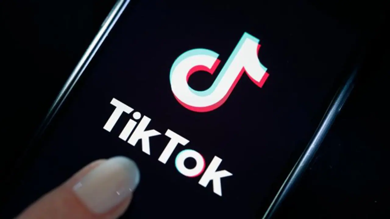 Tik Tok App : ಗೂಗಲ್ ಹಿಂದಿಕ್ಕಿದ ಟಿಕ್ಟಾಕ್: ಅತಿ ಜನಪ್ರಿಯ ಆ್ಯಪ್ Tik Tok App : ಗೂಗಲ್ ಹಿಂದಿಕ್ಕಿದ ಟಿಕ್ಟಾಕ್: ಅತಿ ಜನಪ್ರಿಯ ಆ್ಯಪ್