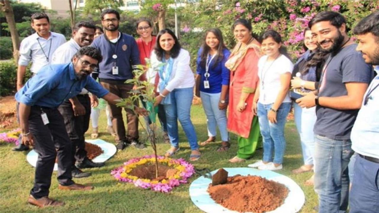గ్రీన్ ఇండియా ఛాలెంజ్ స్వీకరించిన మనీషా సబూ... గ్రీన్ ఇండియా ఛాలెంజ్ స్వీకరించిన మనీషా సబూ...