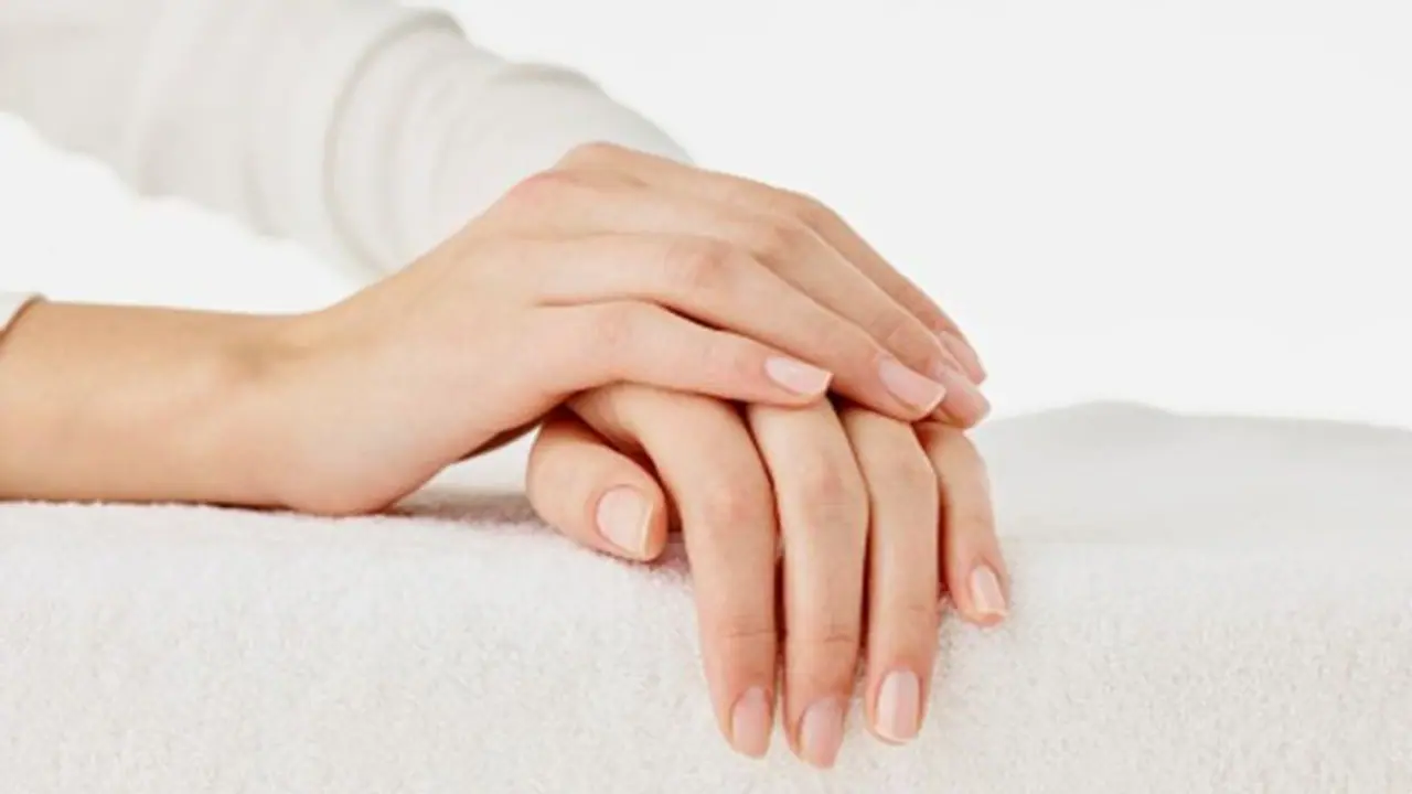 শাক সবজি কাটার পর হাত কালো হয়ে যাচ্ছে, ঘরোয়া উপায় নিন হাতের যত্ন, রইল টোটকা শাক সবজি কাটার পর হাত কালো হয়ে যাচ্ছে, ঘরোয়া উপায় নিন হাতের যত্ন, রইল টোটকা