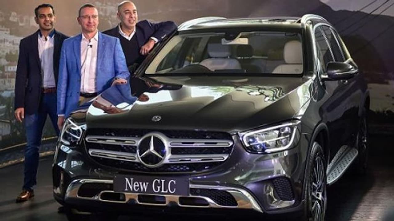मर्सिडीज ने एसयूवी जीएलसी उतारी, कीमत 52.56 लाख रुपये से शुरू मर्सिडीज ने एसयूवी जीएलसी उतारी, कीमत 52.56 लाख रुपये से शुरू