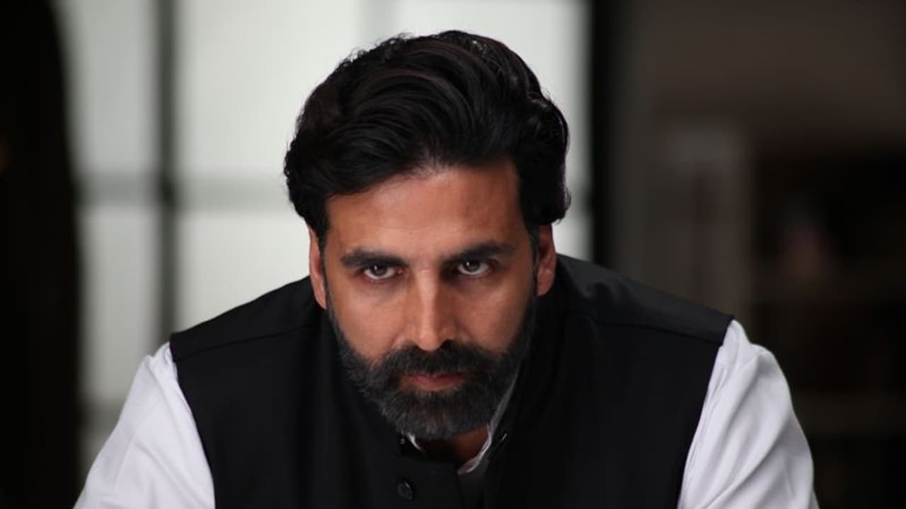 ছবির জন্য নেবেন ১২০ কোটি, অক্ষয়ের পারিশ্রমিক শুনে হতবাক পরিচালক ছবির জন্য নেবেন ১২০ কোটি, অক্ষয়ের পারিশ্রমিক শুনে হতবাক পরিচালক