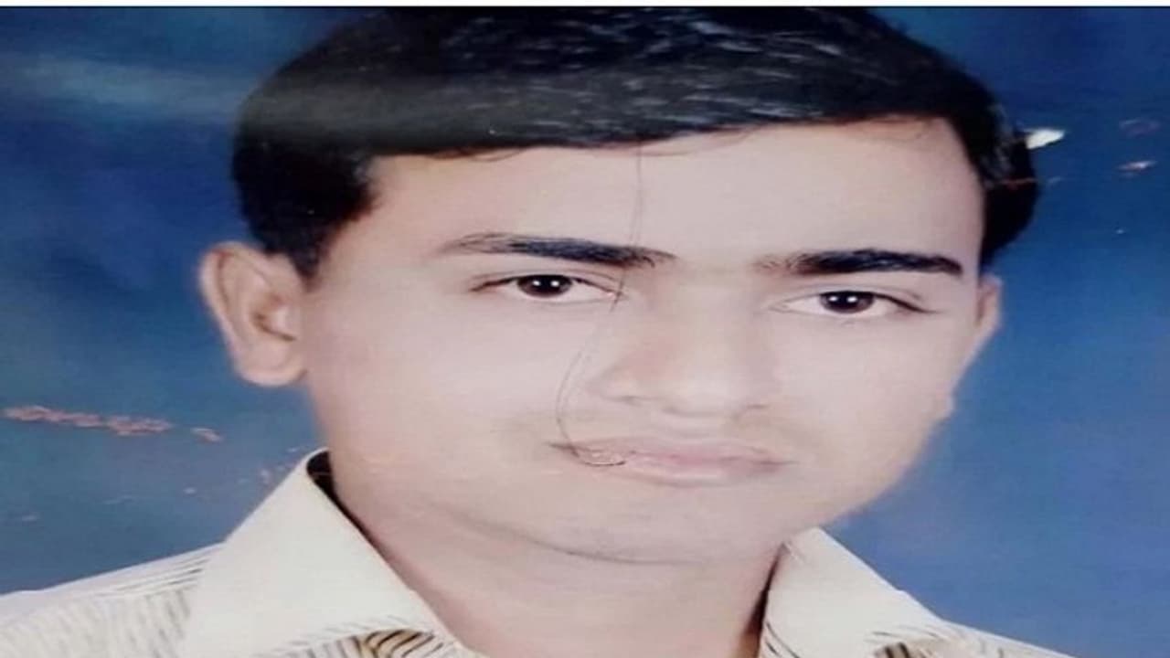 पति की मौत की खबर सुनते ही पत्नी ने घर की दूसरी मंजिल से लगाई छलांग