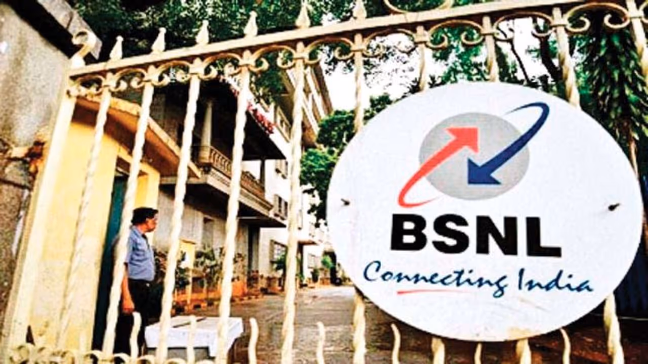 ಬಿಎಸ್‌ಎನ್‌ಎಲ್‌ 78000 ಸಿಬ್ಬಂದಿ ಸ್ವಯಂ ನಿವೃತ್ತಿ!