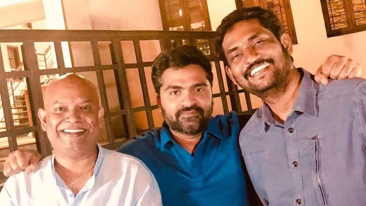 படப்பிடிப்பு தளத்தில் செம்ம ஸ்டைலிஷாக சிம்பு..! வைரலாகும் புகைப்படம்..! படப்பிடிப்பு தளத்தில் செம்ம ஸ்டைலிஷாக சிம்பு..! வைரலாகும் புகைப்படம்..!