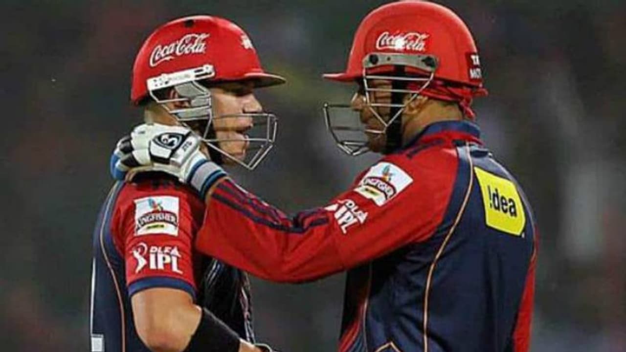 சேவாக் ஒரு தீர்க்கதரிசி.. வார்னர் புகழாரம் சேவாக் ஒரு தீர்க்கதரிசி.. வார்னர் புகழாரம்