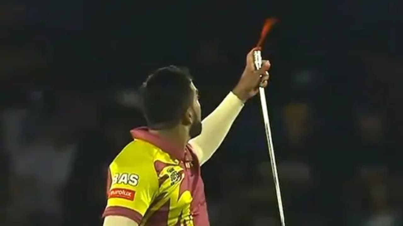 വിക്കറ്റെടുത്ത ശേഷം മാജിക്; ക്രിക്കറ്റ് ചരിത്രത്തിലെ ഏറ്റവും വലിയ ആഘോഷമോ ഇത് വീഡിയോ വിക്കറ്റെടുത്ത ശേഷം മാജിക്; ക്രിക്കറ്റ് ചരിത്രത്തിലെ ഏറ്റവും വലിയ ആഘോഷമോ ഇത് വീഡിയോ