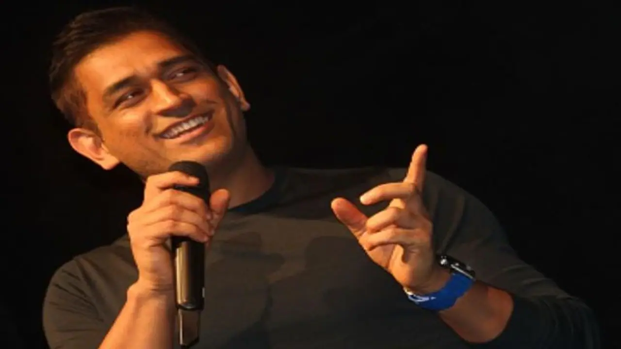 ধোনির গলায় কুমার শানুর গান, ভিডিও ভাইরাল নেট দুনিয়ায় ধোনির গলায় কুমার শানুর গান, ভিডিও ভাইরাল নেট দুনিয়ায়