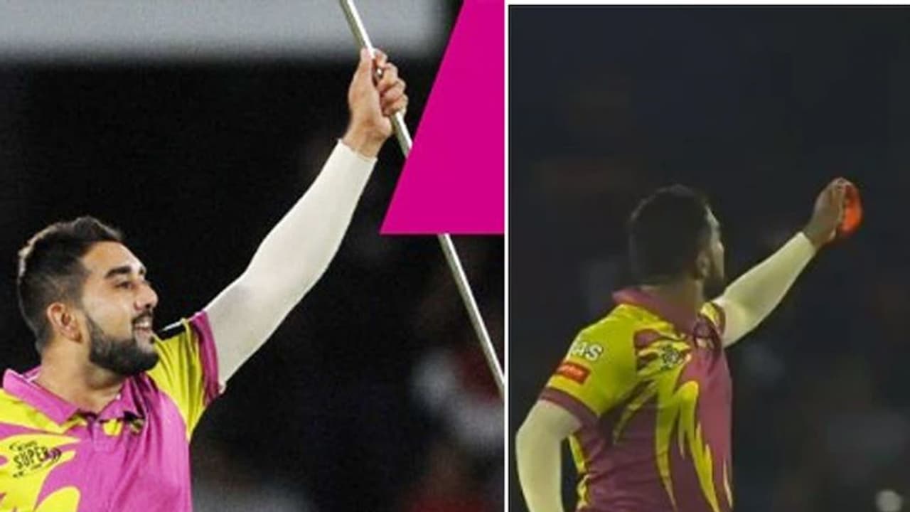 दक्षिण अफ्रीका के क्रिकेटर ने दिखाया जादू, भरे मैदान में रुमाल को बनाया छड़ी दक्षिण अफ्रीका के क्रिकेटर ने दिखाया जादू, भरे मैदान में रुमाल को बनाया छड़ी