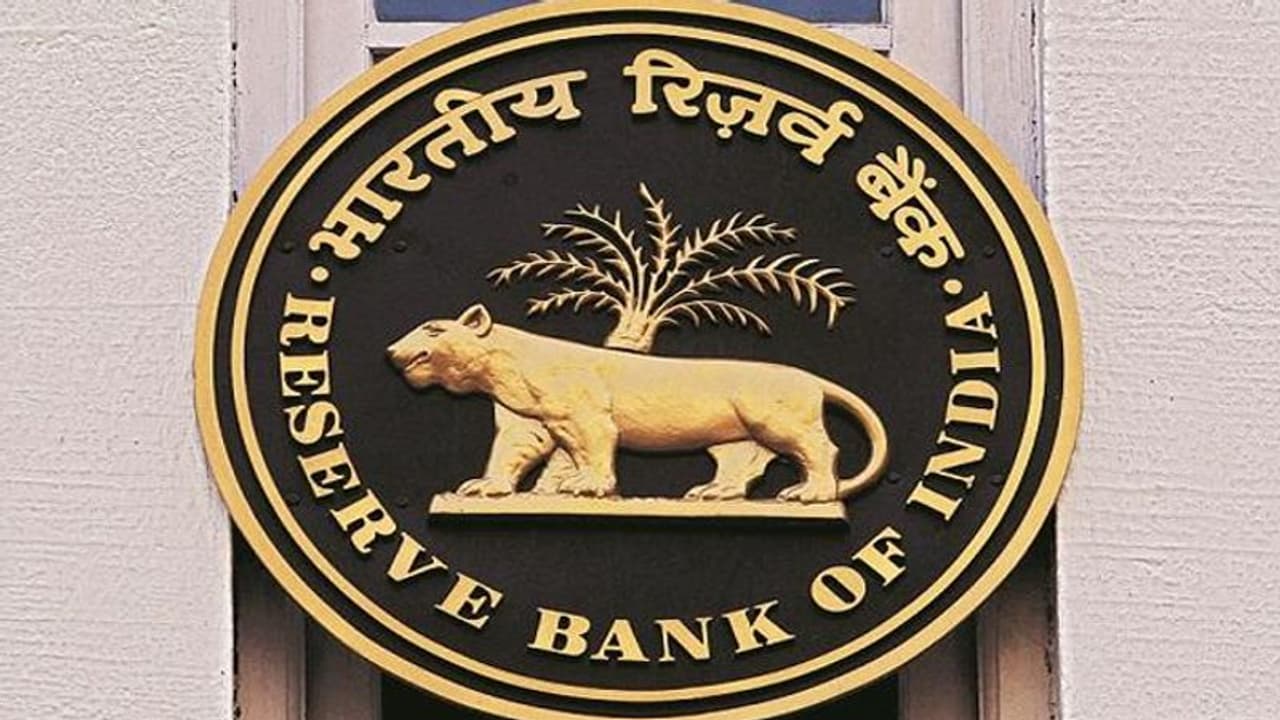 रिजर्व बैंक का नया प्रस्ताव, प्रीपेड कार्ड से आप कर सकेंगे दस हजार तक का लेनदेन रिजर्व बैंक का नया प्रस्ताव, प्रीपेड कार्ड से आप कर सकेंगे दस हजार तक का लेनदेन