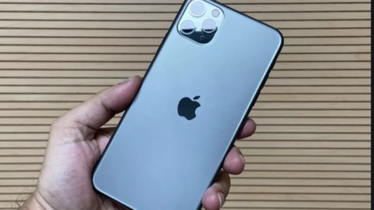 ക്വാല്കോം നിര്മ്മിച്ച അള്ട്രാസോണിക് ഫിംഗര്പ്രിന്റ് സെന്സര് ആപ്പിള് ഐഫോണ് 12 ല് ഉപയോഗിച്ചേക്കും ക്വാല്കോം നിര്മ്മിച്ച അള്ട്രാസോണിക് ഫിംഗര്പ്രിന്റ് സെന്സര് ആപ്പിള് ഐഫോണ് 12 ല് ഉപയോഗിച്ചേക്കും