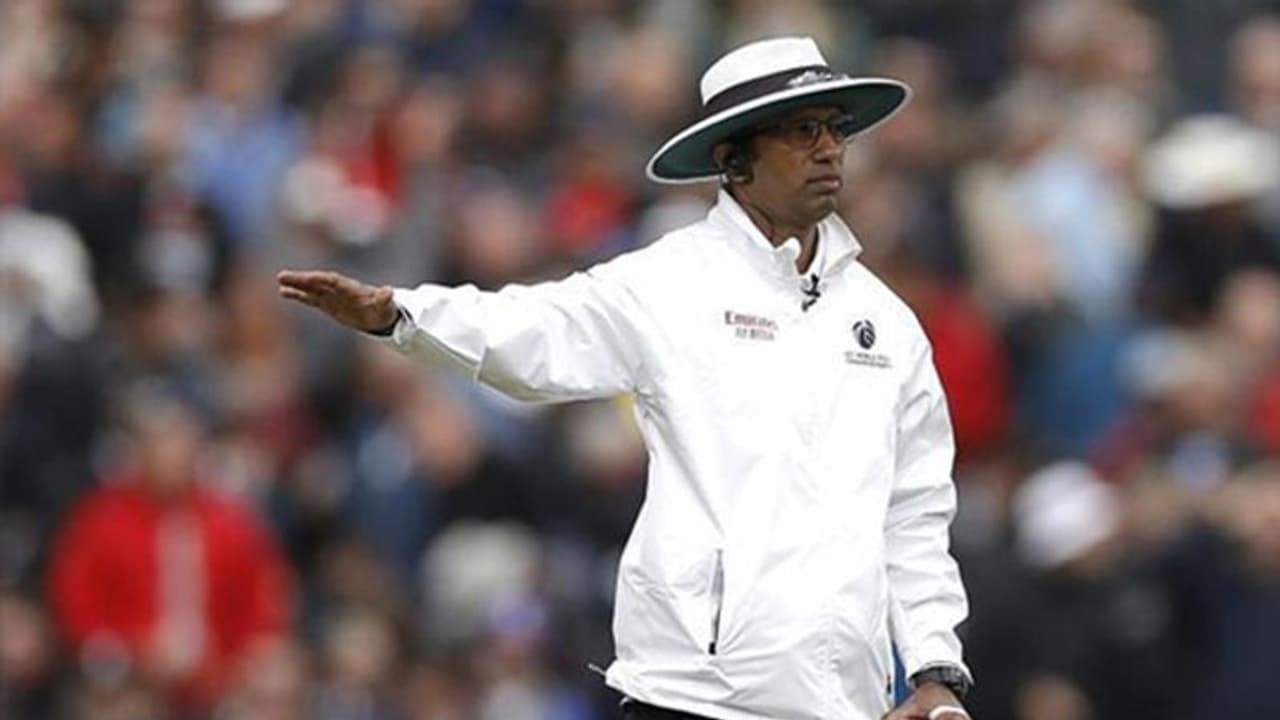 ICC ने बदले नियम, वेस्टइंडीज के खिलाफ सीरीज में ग्राउंड अंपायर को नहीं होगा नो बॉल देने का अधिकार ICC ने बदले नियम, वेस्टइंडीज के खिलाफ सीरीज में ग्राउंड अंपायर को नहीं होगा नो बॉल देने का अधिकार