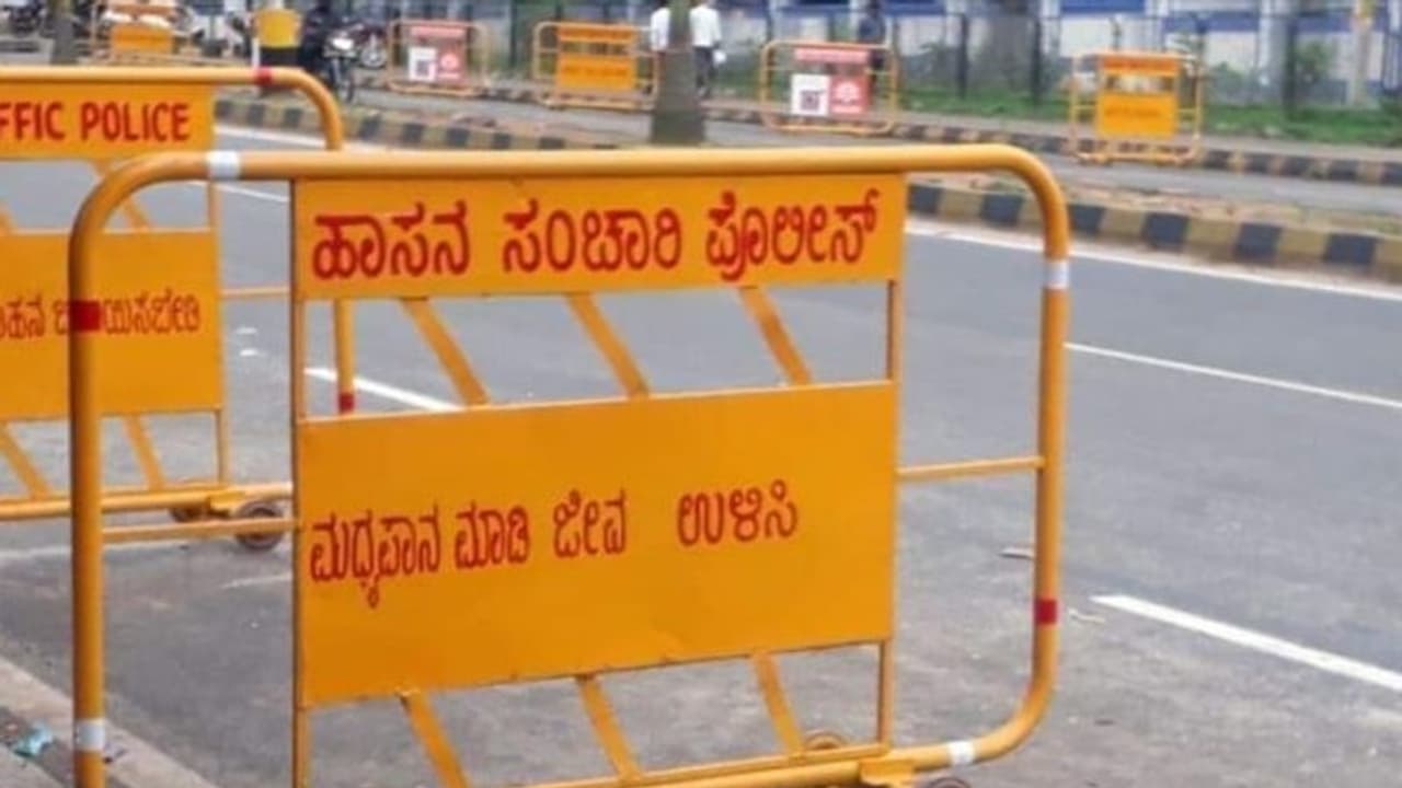 ಮದ್ಯಪಾನ ಮಾಡಿ ಜೀವ ಉಳಿಸಿ; ಹಾಸನ ಪೊಲೀಸ್ರಿಗೆ ತಪ್ಪು ಬ್ಯಾರಿಕೇಡ್ ಸಂಕಷ್ಠ!