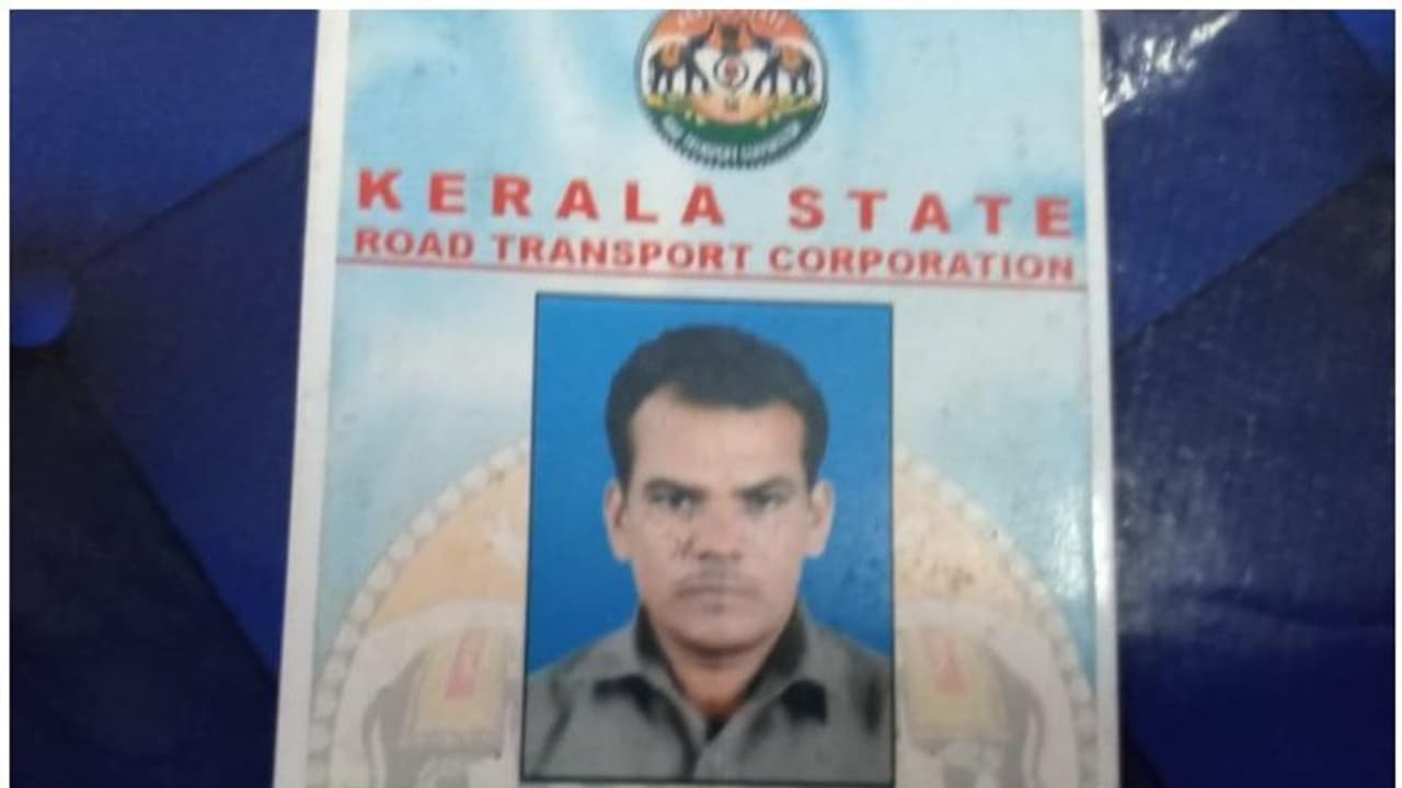 കെഎസ്ആര്ടിസി ഡ്രൈവര് ഡിപ്പോയില് തൂങ്ങിമരിച്ചു കെഎസ്ആര്ടിസി ഡ്രൈവര് ഡിപ്പോയില് തൂങ്ങിമരിച്ചു