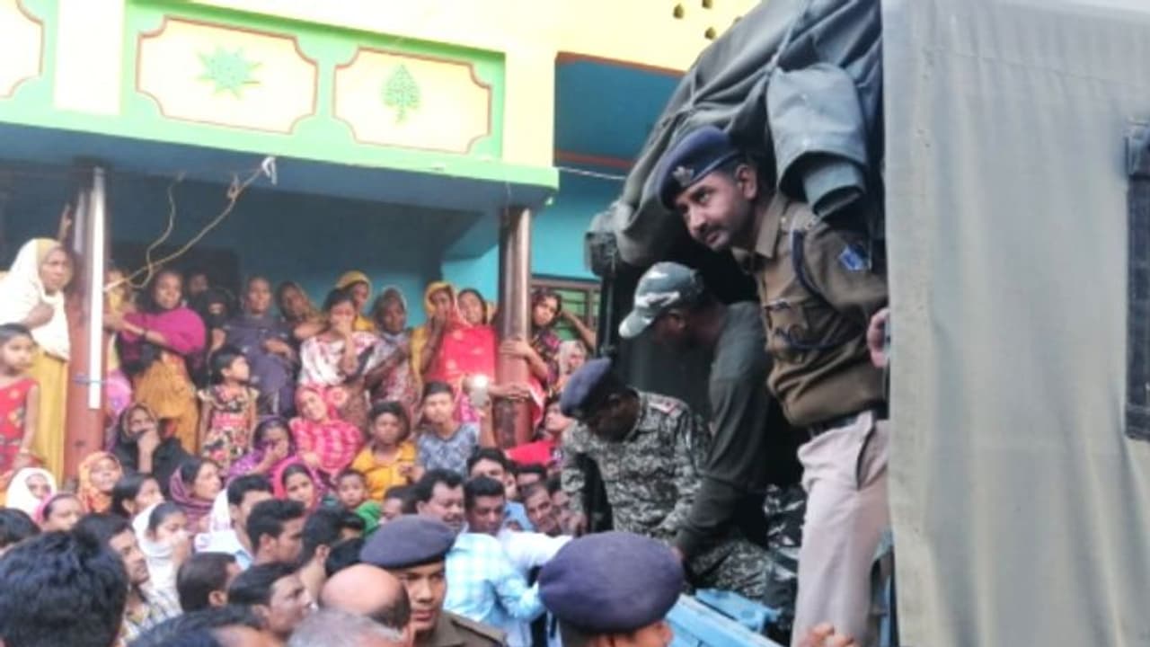 দেহ এল 'দেশে', মাসুদুলের মৃত্যুর তদন্ত চাইল পরিবার দেহ এল 'দেশে', মাসুদুলের মৃত্যুর তদন্ত চাইল পরিবার