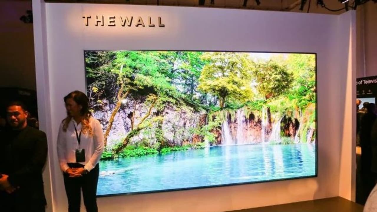 సంపన్నుల కోసం శామ్‌సంగ్ లగ్జరీ టీవీలు...ధర ఎంతంటే ?