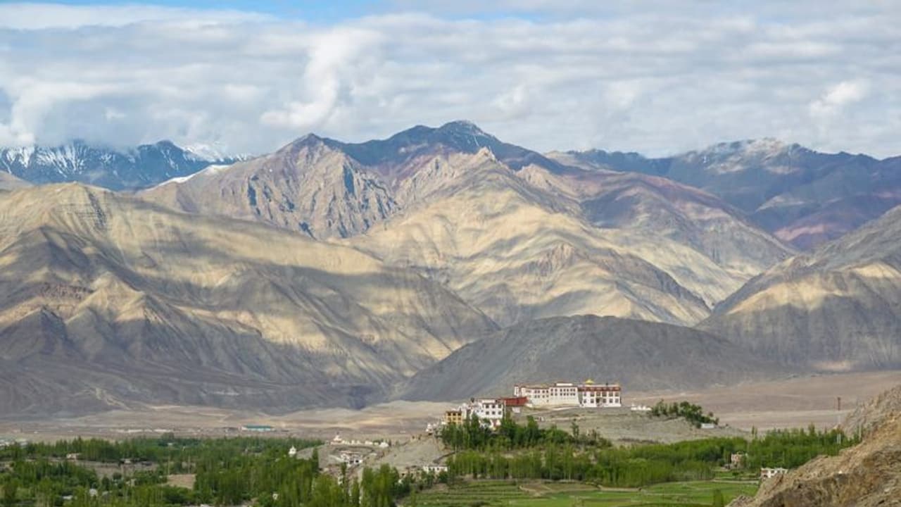 Chinese helicopters spotted along Sino India border in Eastern Ladakh Chinese helicopters spotted along Sino India border in Eastern Ladakh