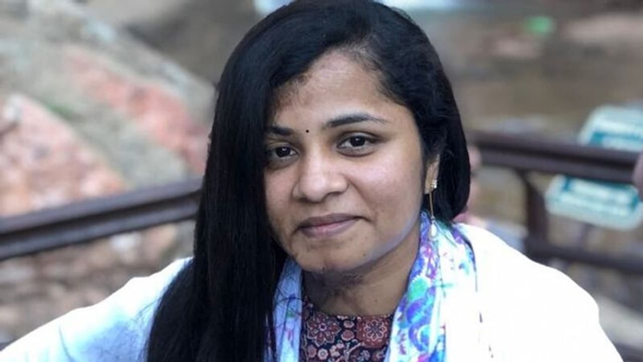 പ്രതികളെ കൊന്നുകളയുന്നതിലൂടെ കുറ്റകൃത്യം ആവര്ത്തിക്കാതിരിക്കില്ല, ഇരകള്ക്ക് നീതിയും കിട്ടില്ല; 2008 ആസിഡ് അക്രമണക്കേസ് ഇര പറയുന്നു പ്രതികളെ കൊന്നുകളയുന്നതിലൂടെ കുറ്റകൃത്യം ആവര്ത്തിക്കാതിരിക്കില്ല, ഇരകള്ക്ക് നീതിയും കിട്ടില്ല; 2008 ആസിഡ് അക്രമണക്കേസ് ഇര പറയുന്നു