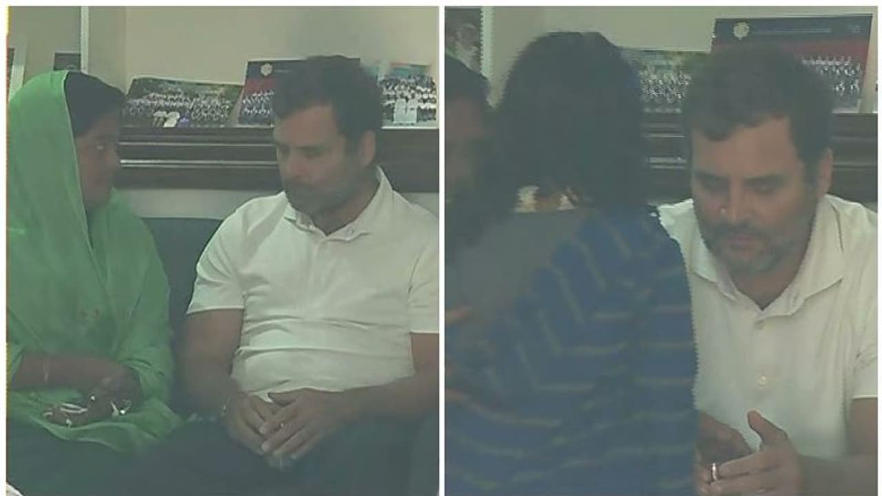 'വയനാട് മെഡിക്കല് കോളേജ്'; ഇടപെടുമെന്ന് രാഹുല് ഉറപ്പ് നല്കിയതായി ഷഹല ഷെറിന്റെ കുടുംബം 'വയനാട് മെഡിക്കല് കോളേജ്'; ഇടപെടുമെന്ന് രാഹുല് ഉറപ്പ് നല്കിയതായി ഷഹല ഷെറിന്റെ കുടുംബം