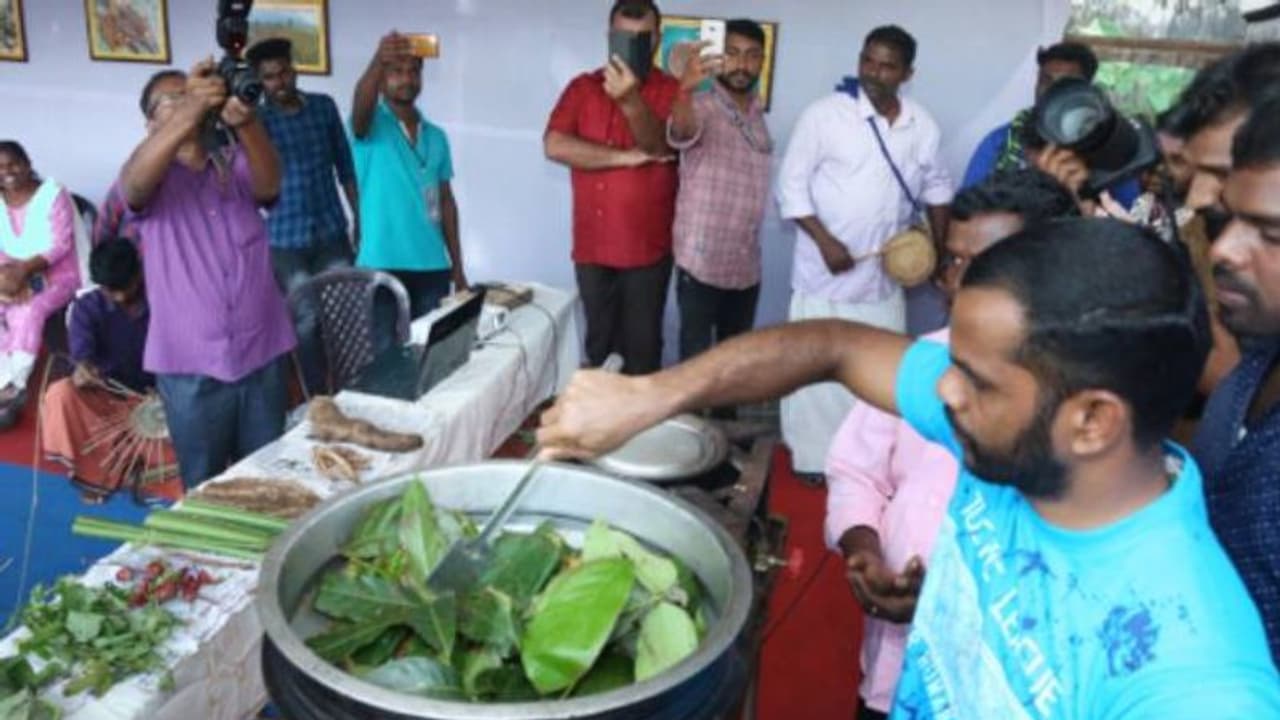 ഗദ്ദിക നഗരിയിലെ ചൂതുമണിയില് ഇന്ന് ഉറുമ്പ് ചമ്മന്തി സ്പെഷ്യൽ ഗദ്ദിക നഗരിയിലെ ചൂതുമണിയില് ഇന്ന് ഉറുമ്പ് ചമ്മന്തി സ്പെഷ്യൽ