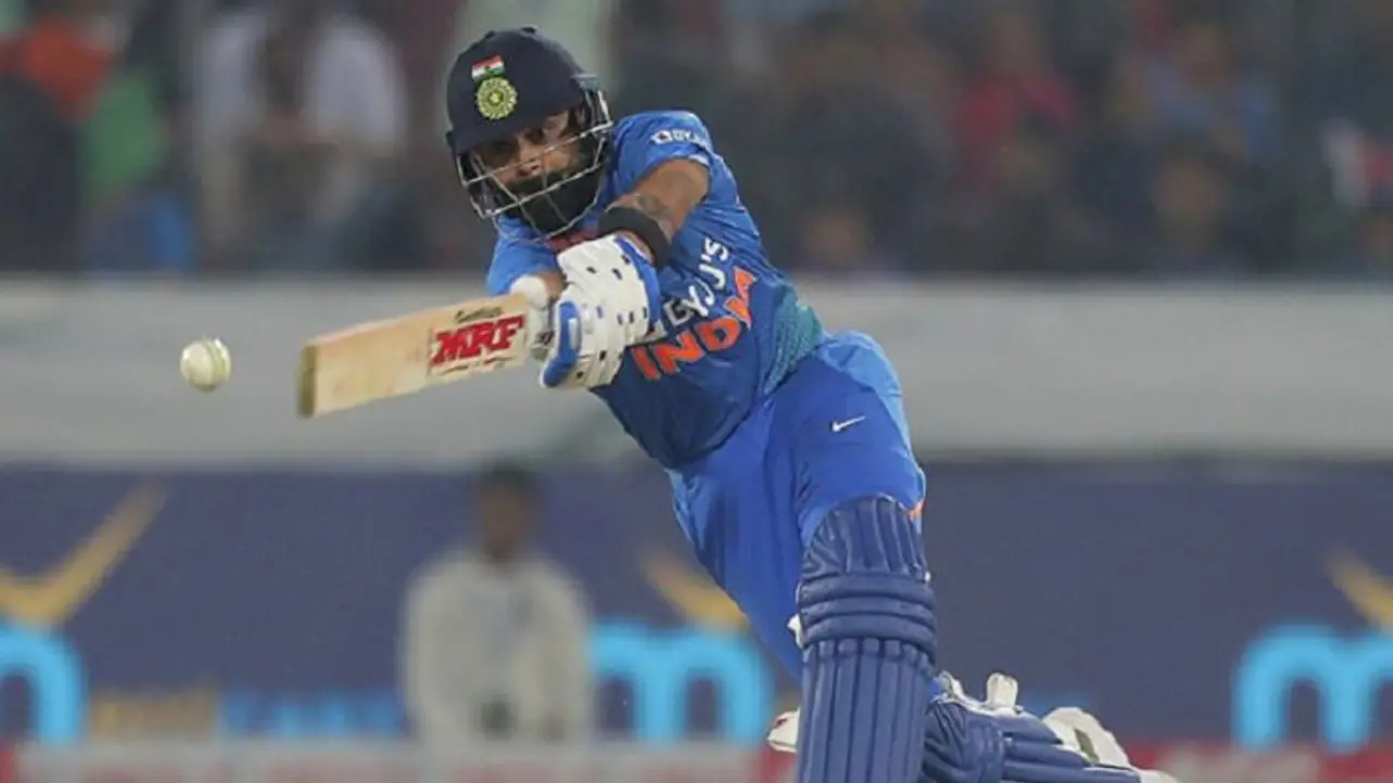 வெஸ்ட் இண்டீஸை விரட்டி விரட்டி அடித்த விராட் கோலி.. முதல் டி20யில் இந்திய அணி அபார வெற்றி வெஸ்ட் இண்டீஸை விரட்டி விரட்டி அடித்த விராட் கோலி.. முதல் டி20யில் இந்திய அணி அபார வெற்றி