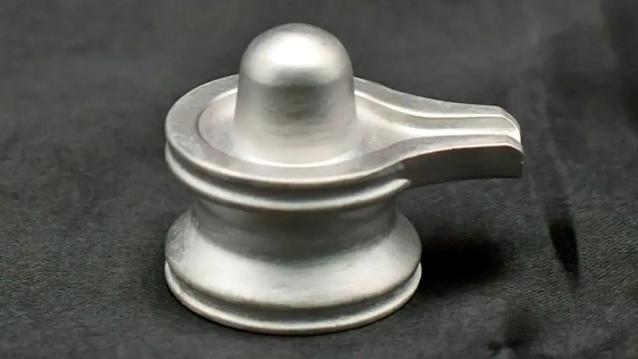 9 दिसंबर को सोम प्रदोष के शुभ योग में घर लाएं पारद शिवलिंग, दूर होंगे सभी तरह के दोष