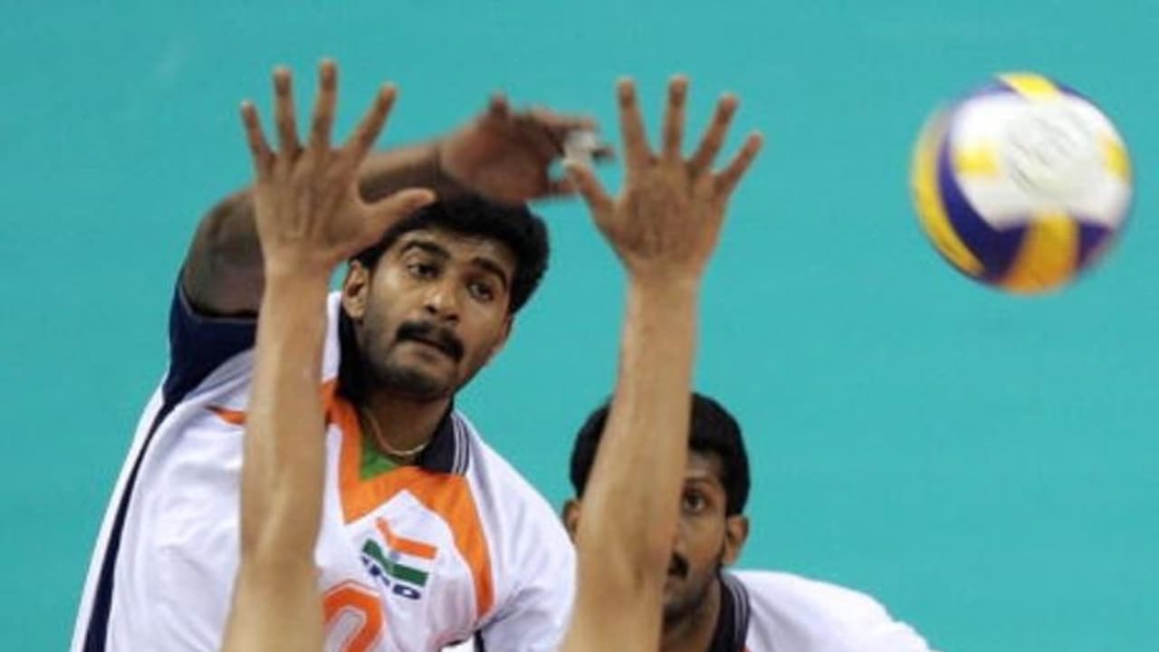 'ഒരൊറ്റ സെറ്റിൽ തീരേണ്ട കളിയല്ല ജീവിതം'; ലഹരിക്കെതിരായ പോരാട്ടത്തില് വോളിബോള് ഇതിഹാസം ടോം ജോസഫും 'ഒരൊറ്റ സെറ്റിൽ തീരേണ്ട കളിയല്ല ജീവിതം'; ലഹരിക്കെതിരായ പോരാട്ടത്തില് വോളിബോള് ഇതിഹാസം ടോം ജോസഫും