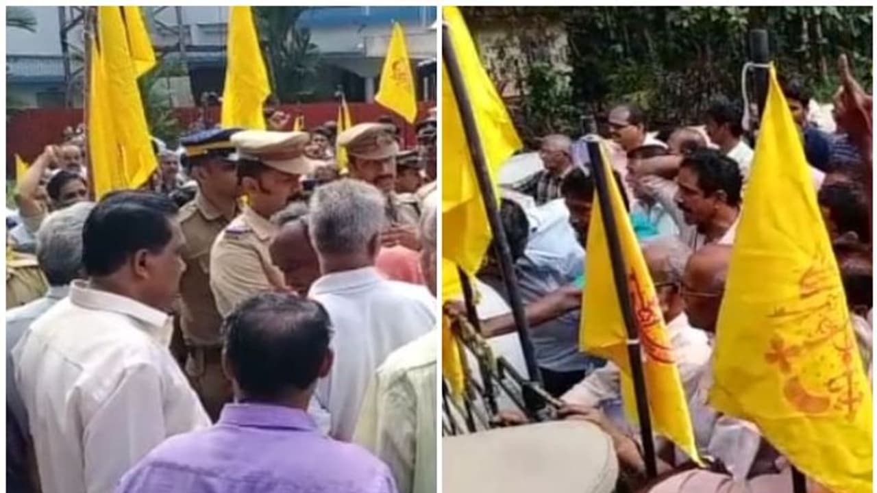 പള്ളിയില് പ്രവേശിക്കാന് ഓർത്തഡോക്സ് വിഭാഗമെത്തി; ഓടയ്ക്കാലി സെന്റ് മേരീസ് പള്ളിയിൽ സംഘർഷം പള്ളിയില് പ്രവേശിക്കാന് ഓർത്തഡോക്സ് വിഭാഗമെത്തി; ഓടയ്ക്കാലി സെന്റ് മേരീസ് പള്ളിയിൽ സംഘർഷം