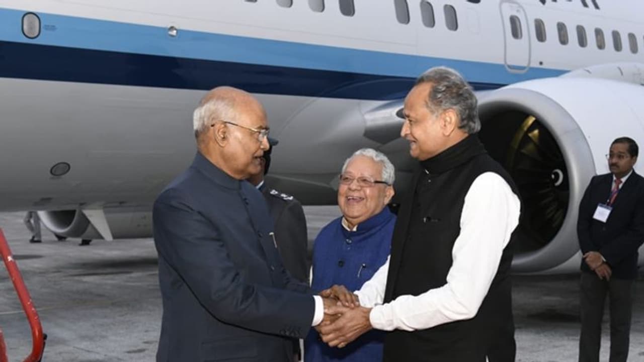 ग्रामीण इलाकों को मिले गुणवत्तापूर्ण शिक्षा और स्वास्थ्य देखभाल: राष्ट्रपति ग्रामीण इलाकों को मिले गुणवत्तापूर्ण शिक्षा और स्वास्थ्य देखभाल: राष्ट्रपति