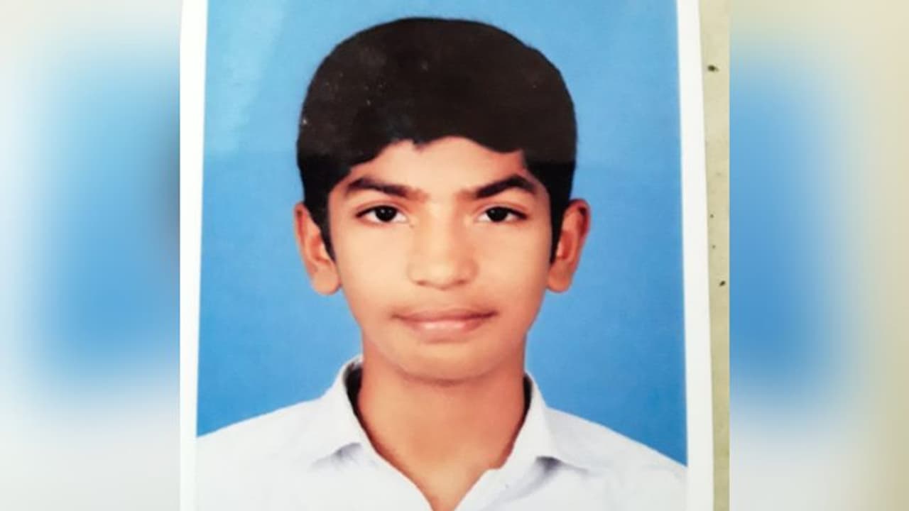 കനാലിൽ മീൻ പിടിക്കാൻ പോയ വിദ്യാർത്ഥി മുങ്ങി മരിച്ചു കനാലിൽ മീൻ പിടിക്കാൻ പോയ വിദ്യാർത്ഥി മുങ്ങി മരിച്ചു