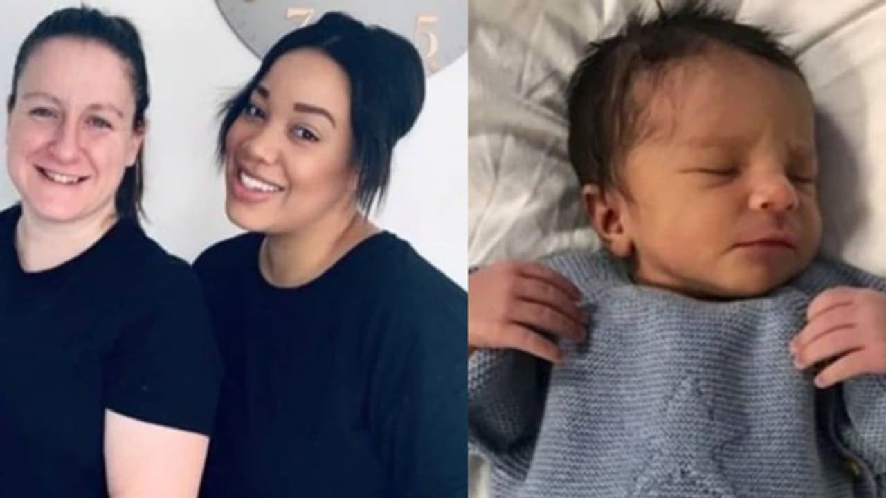 എന്റെ അണ്ഡമെടുത്ത് അവളുടെ ഗര്ഭപാത്രത്തില് നിക്ഷേപിച്ചു; മാതൃത്വം പങ്കുവച്ച ബ്രിട്ടനിലെ ലെസ്ബിയന് ദമ്പതികള് ചരിത്രത്തിലേക്ക് എന്റെ അണ്ഡമെടുത്ത് അവളുടെ ഗര്ഭപാത്രത്തില് നിക്ഷേപിച്ചു; മാതൃത്വം പങ്കുവച്ച ബ്രിട്ടനിലെ ലെസ്ബിയന് ദമ്പതികള് ചരിത്രത്തിലേക്ക്