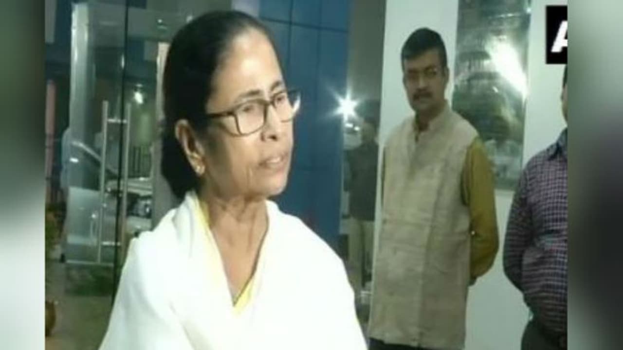 জাতীয় স্তরে ফের সেরার স্বীকৃতি, ১০০ দিনের প্রকল্পে প্রথম বাংলা জাতীয় স্তরে ফের সেরার স্বীকৃতি, ১০০ দিনের প্রকল্পে প্রথম বাংলা