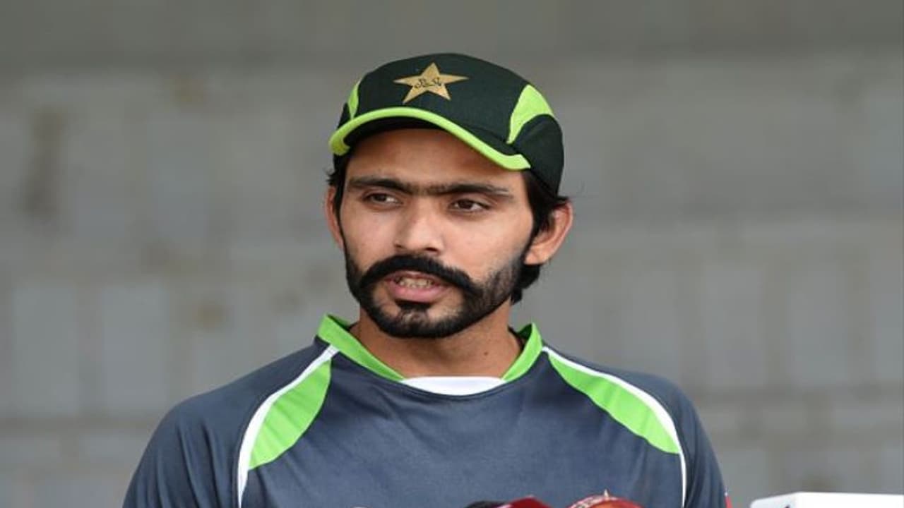 দশ বছর পর টেস্ট দলে ডাক, পাক ক্রিকেটে নতুন নজির দশ বছর পর টেস্ট দলে ডাক, পাক ক্রিকেটে নতুন নজির