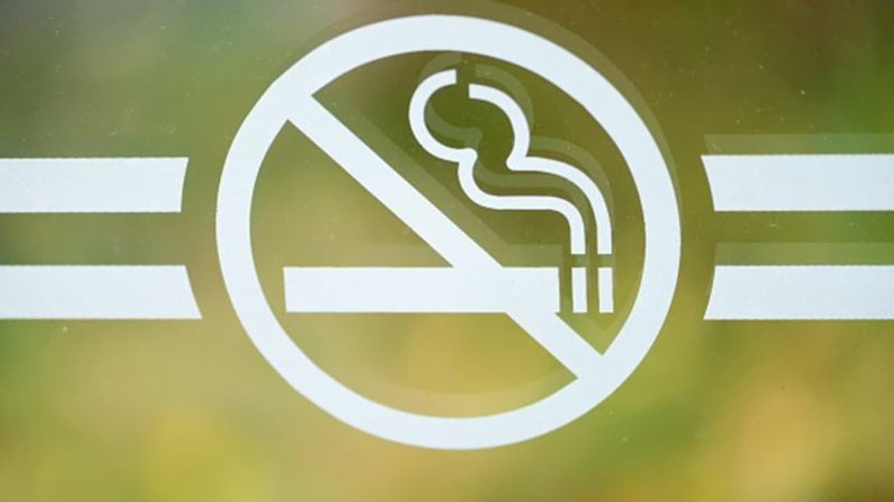 ধূমপান না করলে মিলবে অতিরিক্ত ছুটি, নয়া পদক্ষেপ জাপানের এক সংস্থার ধূমপান না করলে মিলবে অতিরিক্ত ছুটি, নয়া পদক্ষেপ জাপানের এক সংস্থার