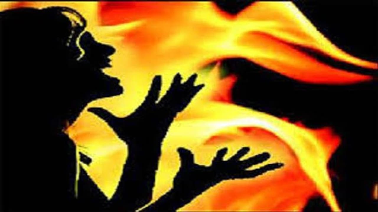 ஹைதராபாத் பலாத்காரப் படுகொலை அடங்குவதற்குள் அடுத்த துயரசம்பவம்: ஹைதராபாத் பலாத்காரப் படுகொலை அடங்குவதற்குள் அடுத்த துயரசம்பவம்: