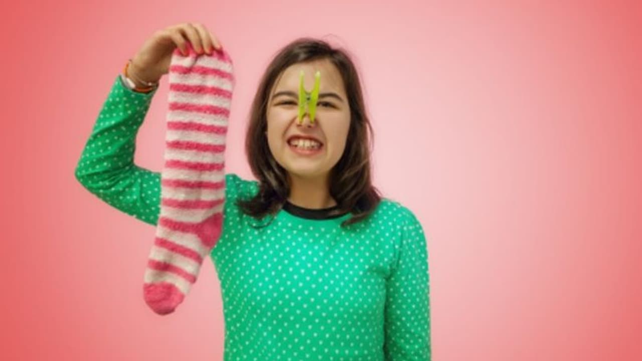 দুর্গন্ধের ভয়ে জুতো পড়তে ভয় পাচ্ছেন, জেনে নিন সমাধানের উপায় দুর্গন্ধের ভয়ে জুতো পড়তে ভয় পাচ্ছেন, জেনে নিন সমাধানের উপায়