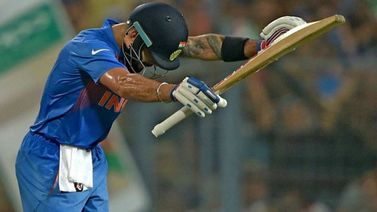 நீங்களே என்னை பாராட்டிட்டீங்களே.. ரொம்ப நன்றி பிக் பாஸ்.. விராட் கோலி நெகிழ்ச்சி நீங்களே என்னை பாராட்டிட்டீங்களே.. ரொம்ப நன்றி பிக் பாஸ்.. விராட் கோலி நெகிழ்ச்சி