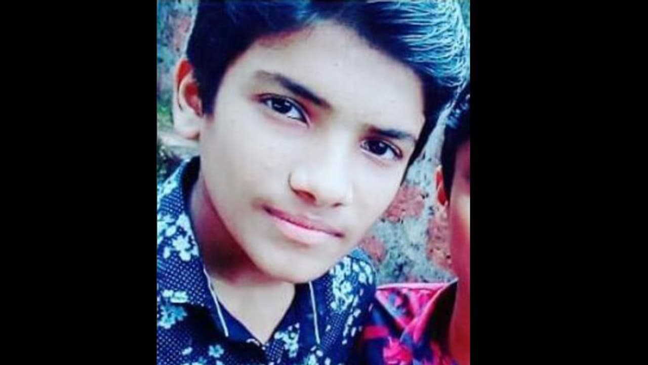 മലപ്പുറത്ത് ബൈക്കപകടത്തിൽ എട്ടാം ക്ലാസ് വിദ്യാർത്ഥിക്ക് ദാരുണാന്ത്യം മലപ്പുറത്ത് ബൈക്കപകടത്തിൽ എട്ടാം ക്ലാസ് വിദ്യാർത്ഥിക്ക് ദാരുണാന്ത്യം