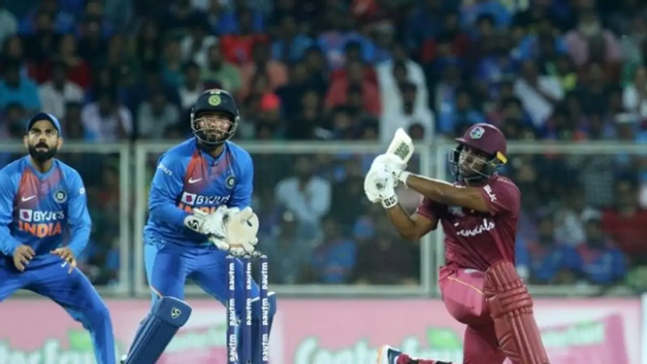 Trivandrum T20I: కోహ్లీ సేనకు షాక్, చితక్కొట్టిన విండీస్, సిరీస్ సమం Trivandrum T20I: కోహ్లీ సేనకు షాక్, చితక్కొట్టిన విండీస్, సిరీస్ సమం