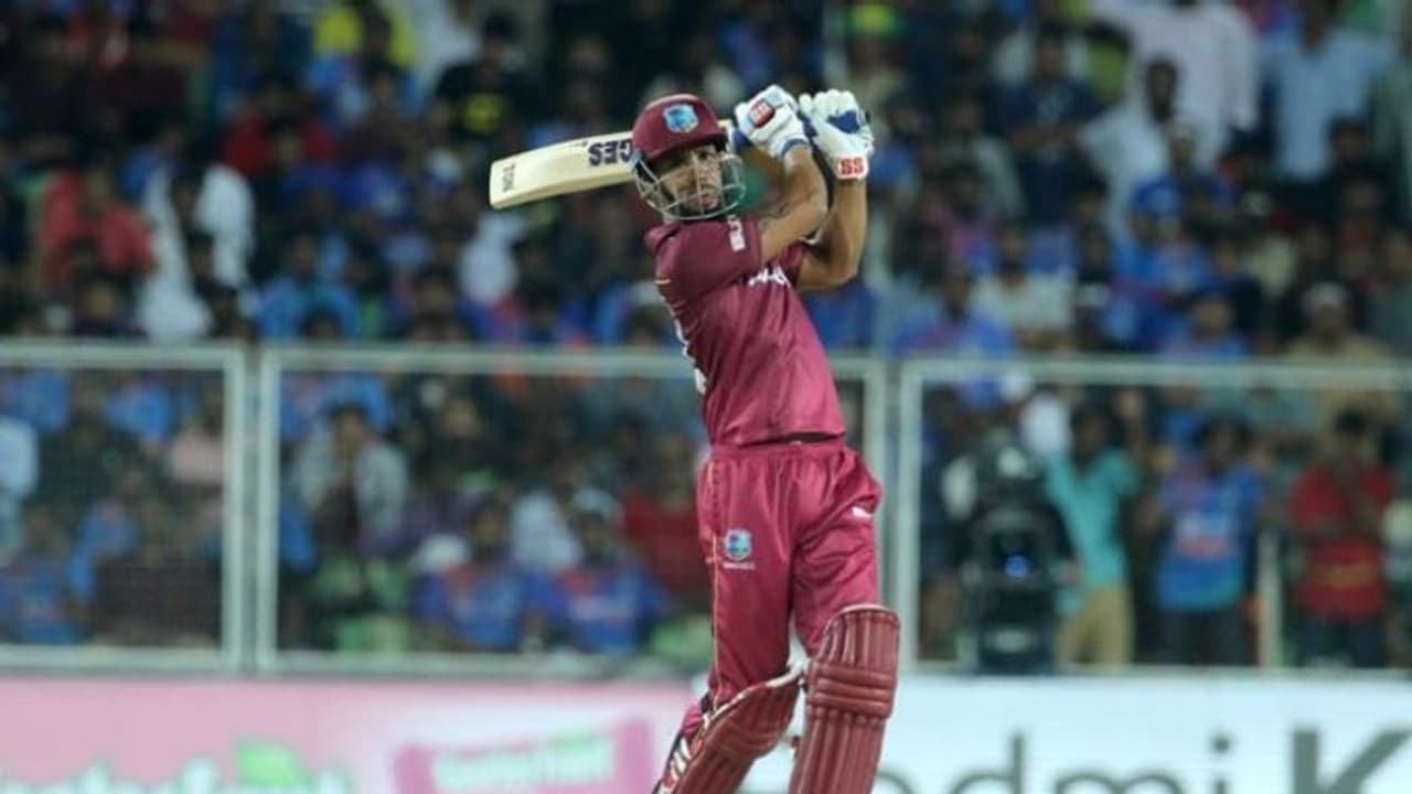 வெஸ்ட் இண்டீஸின் அதிரடி மன்னன் லெண்டல் சிம்மன்ஸ் சர்வதேச கிரிக்கெட்டிலிருந்து ஓய்வு