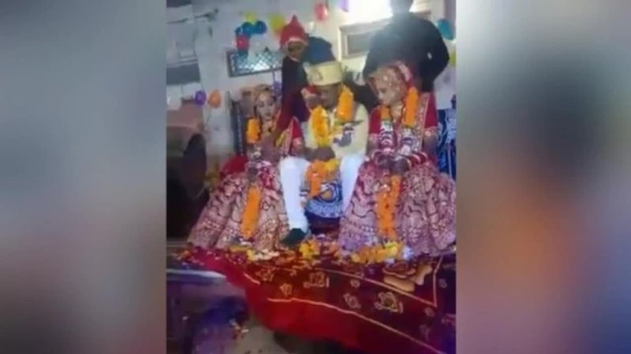 ഒരേ പന്തലിൽ വച്ച് സഹോദരിമാരുടെ കഴുത്തിൽ താലികെട്ടി യുവാവ് ഒരേ പന്തലിൽ വച്ച് സഹോദരിമാരുടെ കഴുത്തിൽ താലികെട്ടി യുവാവ്