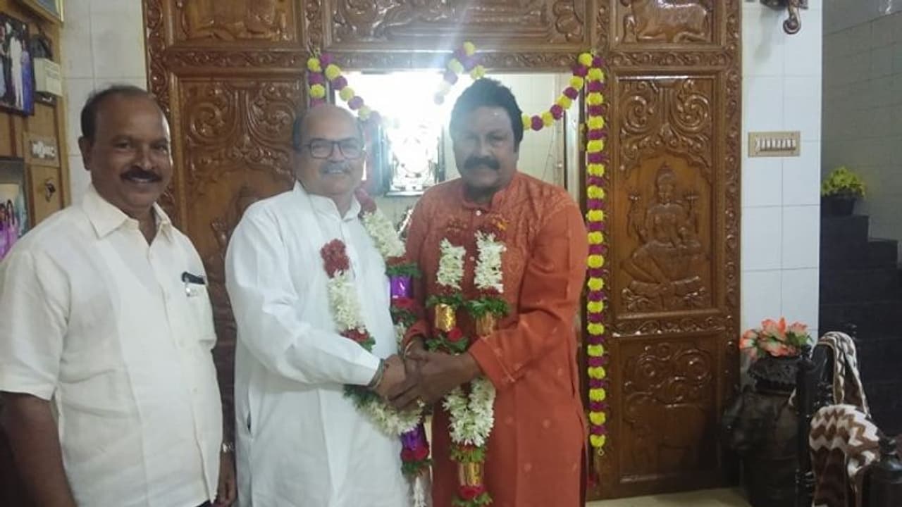 ಗೆಲುವಿನ ಭರವಸೆಯಲ್ಲಿ ಬಿ.ಸಿ ಪಾಟೀಲ್ : ಅಭಿಮಾನಿಗಳಿಂದ ಅಭಿನಂದನೆ ಗೆಲುವಿನ ಭರವಸೆಯಲ್ಲಿ ಬಿ.ಸಿ ಪಾಟೀಲ್ : ಅಭಿಮಾನಿಗಳಿಂದ ಅಭಿನಂದನೆ