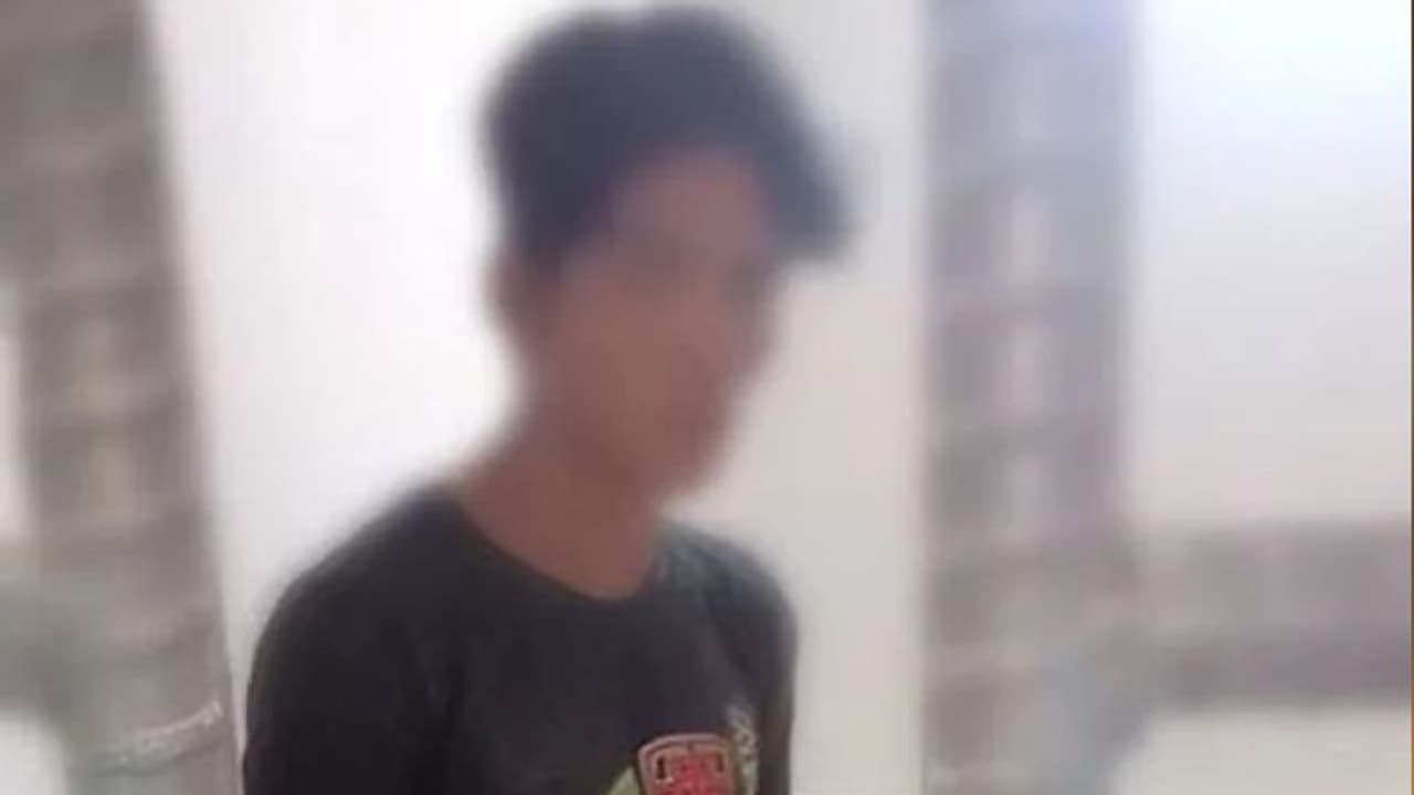 அதிர்ச்சி... ஆபாச வீடியோ பார்த்தவர்... தமிழகத்தில் முதல் அதிரடி கைது..! அதிர்ச்சி... ஆபாச வீடியோ பார்த்தவர்... தமிழகத்தில் முதல் அதிரடி கைது..!