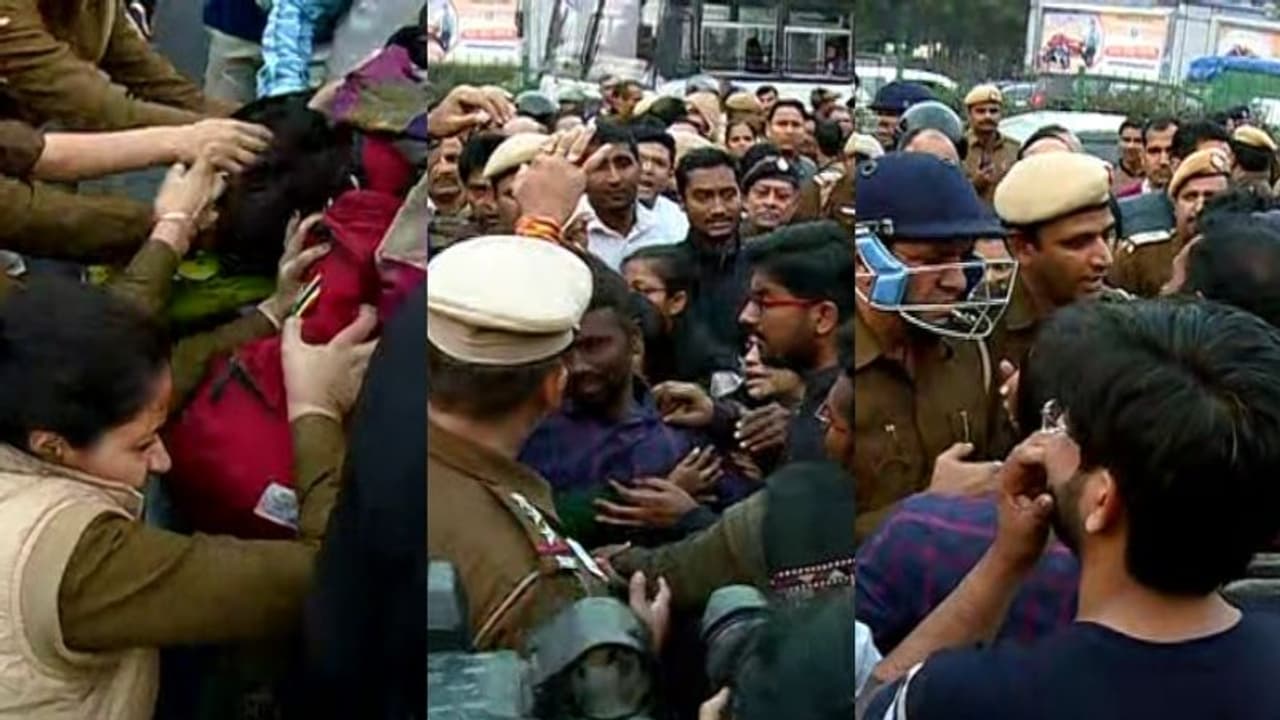 ജെഎൻയു സമരം; വിദ്യാർത്ഥികളുടെ രാഷ്ട്രപതി ഭവൻ മാർച്ചില് സംഘര്ഷം, ലാത്തിച്ചാര്ജ്ജ് ജെഎൻയു സമരം; വിദ്യാർത്ഥികളുടെ രാഷ്ട്രപതി ഭവൻ മാർച്ചില് സംഘര്ഷം, ലാത്തിച്ചാര്ജ്ജ്